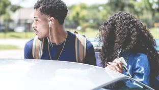 开云体育 入口链接-明星球员公益项目助推篮球文化正向传播，体育明星做公益